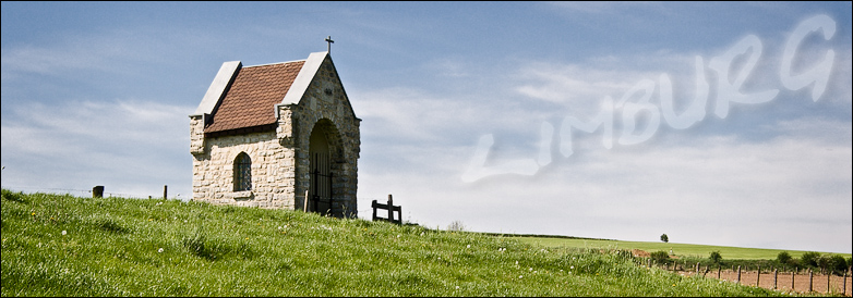 Road chapel in Eys